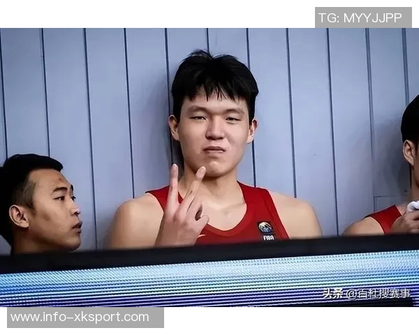 约基奇调侃杨瀚森对位表现不佳愿意签名鼓励他继续努力